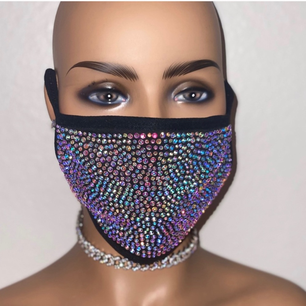 Diamond crystal face mask